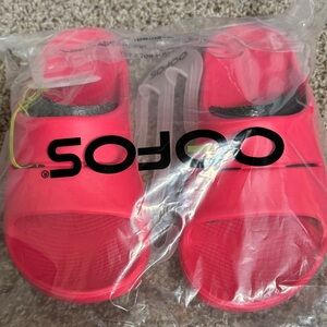OOFOS Neon Berry  Slide Sandals